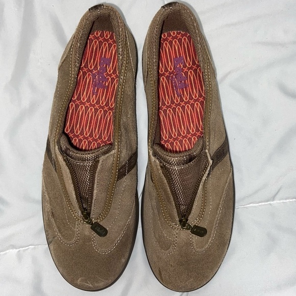 Keds Suede Sneakers Size 7 Brown Tan Slip On Zip Walking Shoes Loafers - Picture 9 of 10